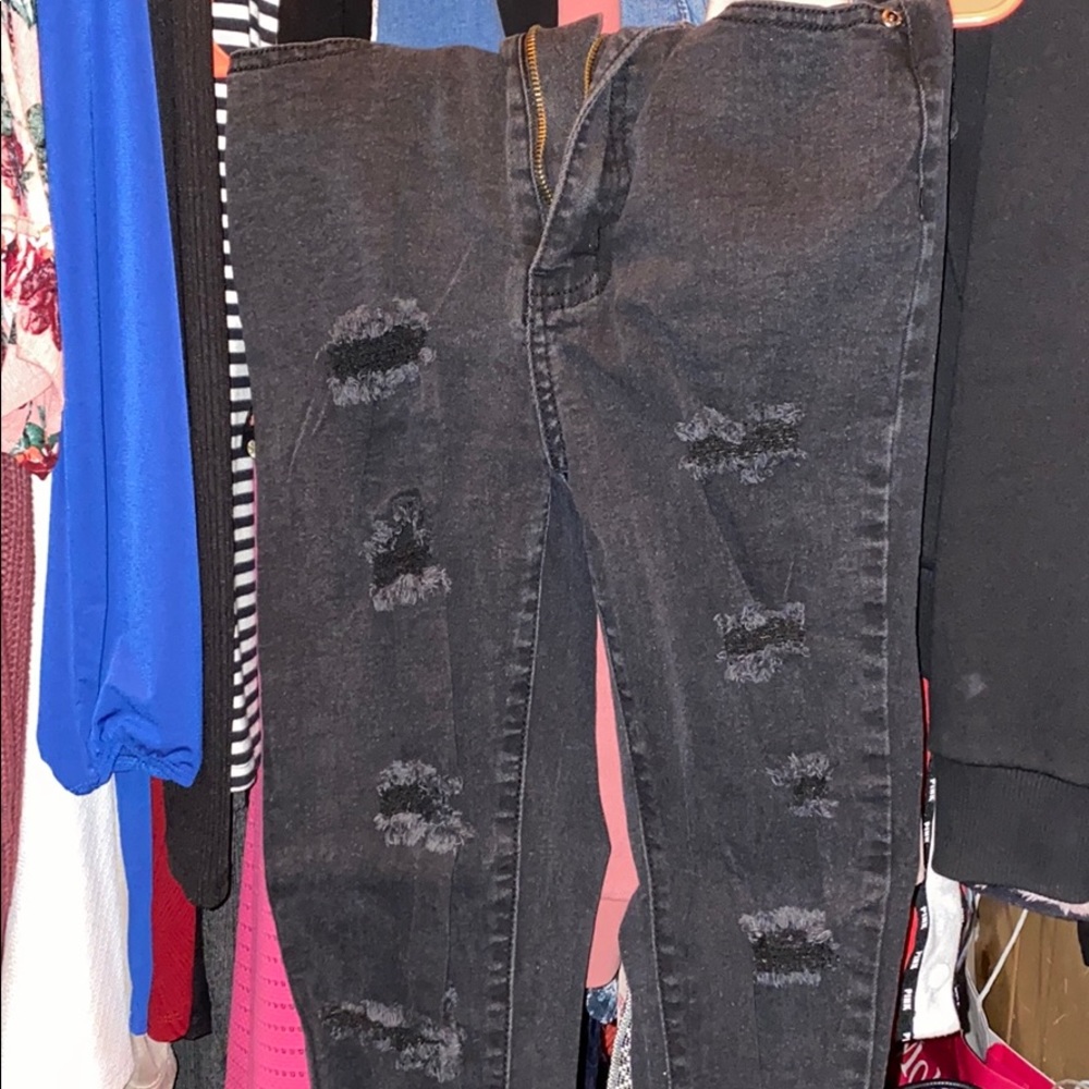 Fashion nova jeans.